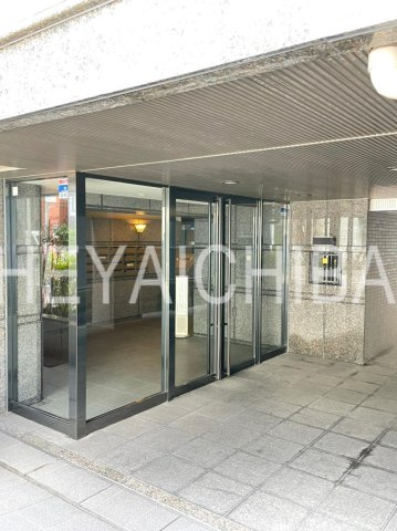 ルーブル森下のエントランス