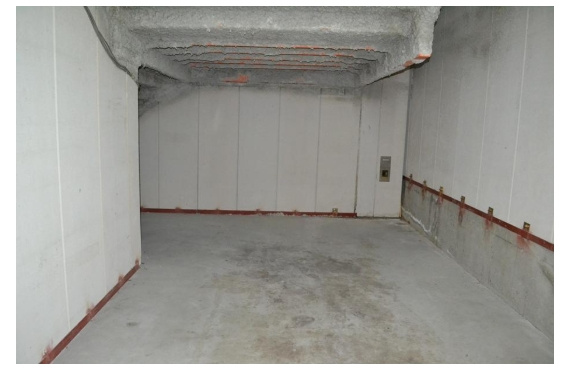 深井センタービルの内装