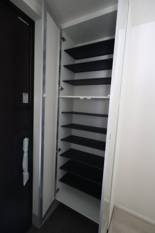 《仲介手数料無料》緑区太田窪１丁目12-18(2号棟)新築一戸建てリガーレの玄関|2025年9月26日 12:50 晴れ