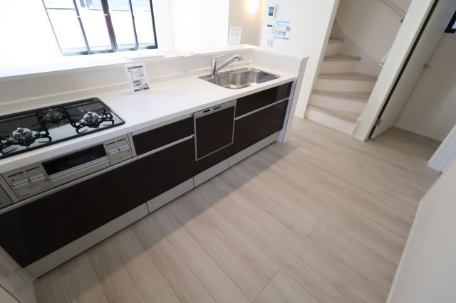 《仲介手数料無料》緑区太田窪１丁目12-18(2号棟)新築一戸建てリガーレのキッチン|2025年9月26日 12:50 晴れ