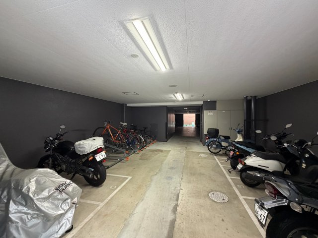 プレサンスTHE久屋大通レジェンド　名古屋市賃貸　仲介手数料無料の駐車場