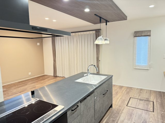 藤枝市　瀬戸新屋　新築住宅　5LDKのキッチン