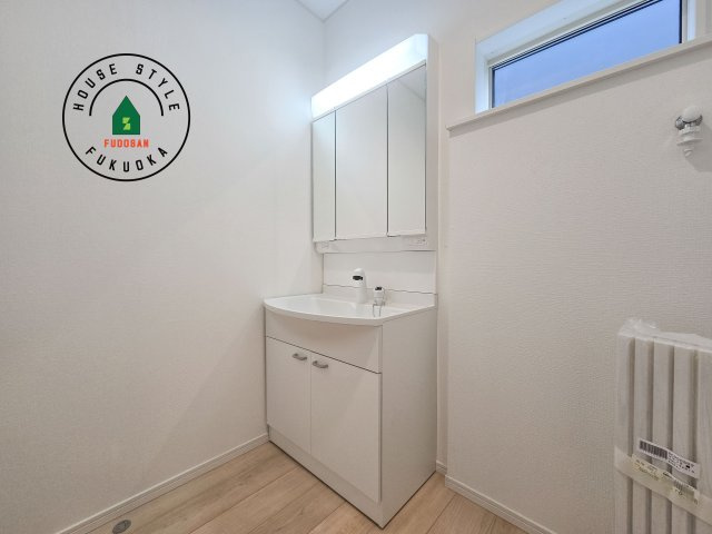 福岡市早良区重留1丁目第7-1棟(１号棟)の独立洗面台|洗面所は小さなプライベートスペース。歯磨き、洗顔と毎日施す個人空間。