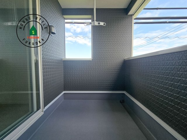 福岡市早良区重留1丁目第7-1棟(１号棟)のバルコニー|バルコニーに自分のこだわりをもたせる。120％自由自在のバルコニー。もちろんお洗濯物を干す、ゴミを一時保管するなどもおまかせください。バルコニーを多目的スペースとして考えてみましょう。