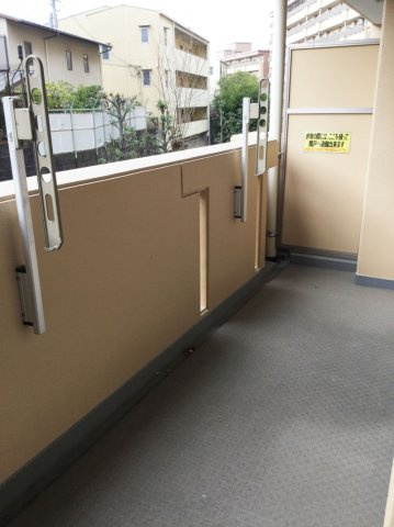 大阪市阿倍野区相生通１丁目の賃貸マンションのバルコニー