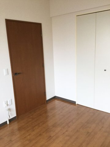 大阪市阿倍野区相生通１丁目の賃貸マンションの居間・リビング