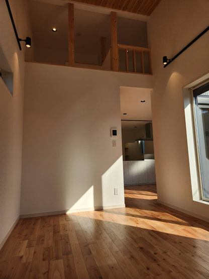 【居間・リビング】 | 茅ヶ崎市柳島海岸新築分譲住宅　全３棟