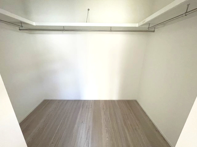 西区井口１丁目　№36136の収納|洋室8.5帖内収納