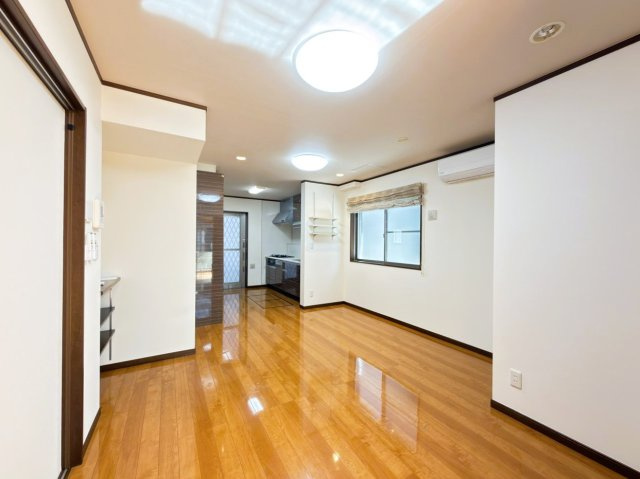 市川３丁目の居間・リビング