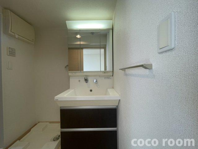 ブライトハウスの独立洗面台