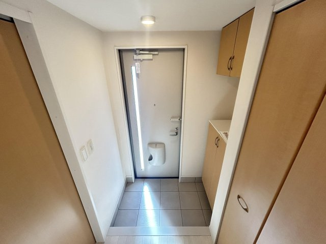 【玄関】 | レジェンドⅡ | ＊別部屋の写真です