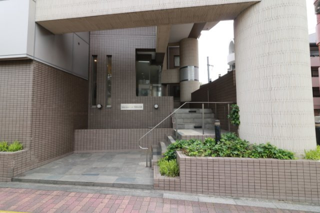 【エントランス】