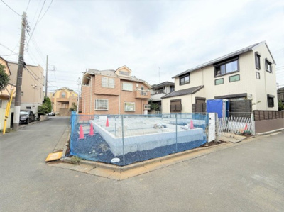 【前面道路含む現地写真】 | 【仲介手数料７４０万円が無料！！】■尾山台駅７分■ＬＤＫ２６帖 ■プレミアム仕様  | 【仲介手数料７４０万円が無料！！】
■尾山台駅７分
■九品仏駅１０分
■ＬＤＫ２６帖
■プレミアム仕様
■４ＬＤＫ＋ロフト＋車庫２台
■ＺＥＨ水準住宅
■高断熱住宅