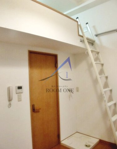 ウィンズ笹塚の設備|洗濯機置き場です。