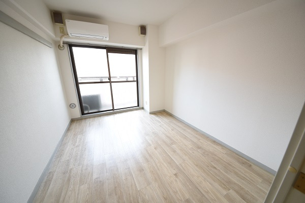 朝日プラザ呉センターコアの居間・リビング