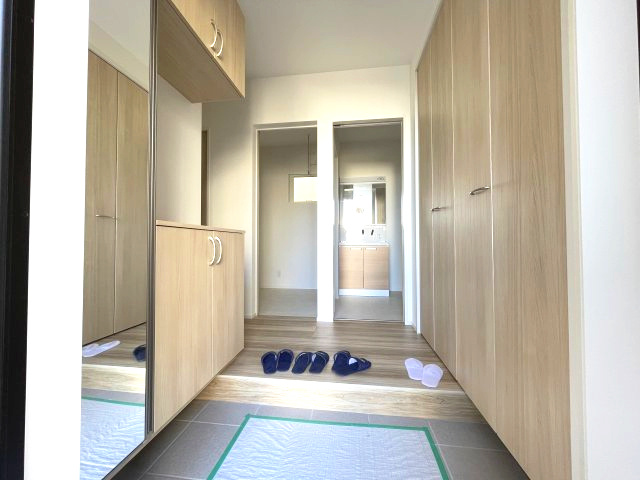 西区井口１丁目　№36137の玄関|あたたかく開放的な
空間です。