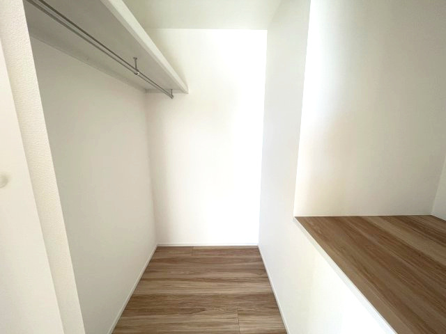 西区井口１丁目　№36137の収納|洋室８.５帖内収納