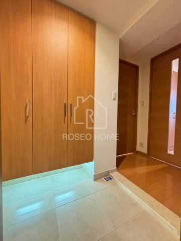 リーガル北堀江の玄関