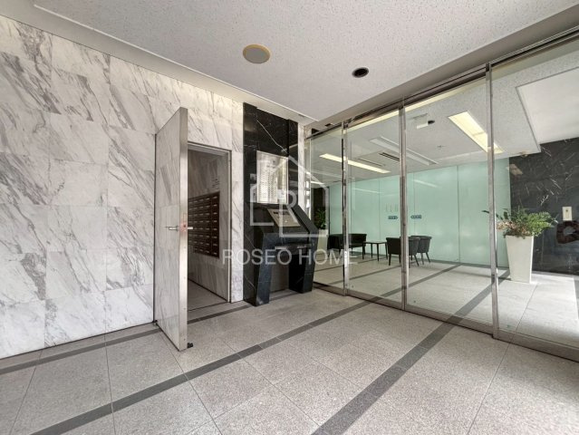 リーガル北堀江のエントランス