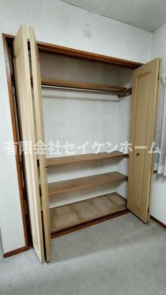 鴻巣市ひばり野1丁目　中古住宅の収納