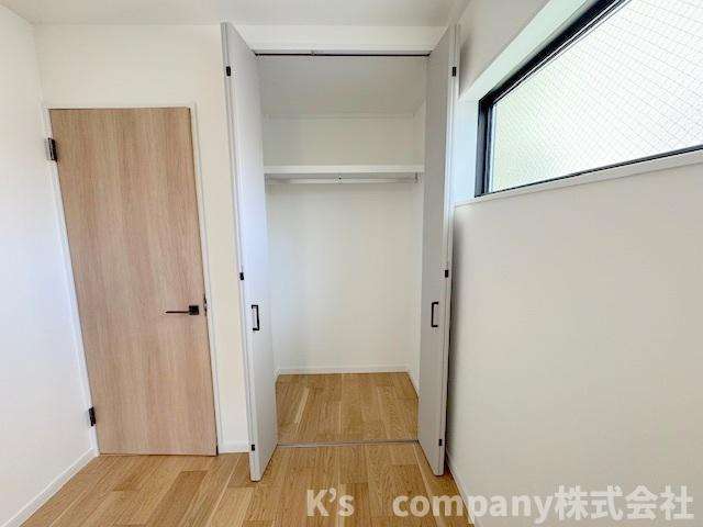 ◎茅ヶ崎市浜須賀　新築戸建　6号棟の玄関|洋室の収納スペース◇