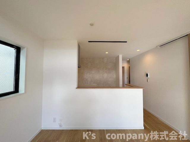 ◎茅ヶ崎市浜須賀　新築戸建　6号棟のキッチン|リビングにいるご家族を感じながらお料理ができるカウンターキッチン☆