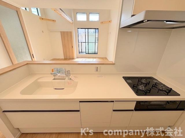 ◎茅ヶ崎市浜須賀　新築戸建　6号棟のキッチン|爽やかな白いシステムキッチン☆