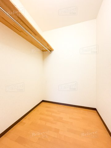 Lino24の収納|ウォークインクローゼットなので収納豊富です♪