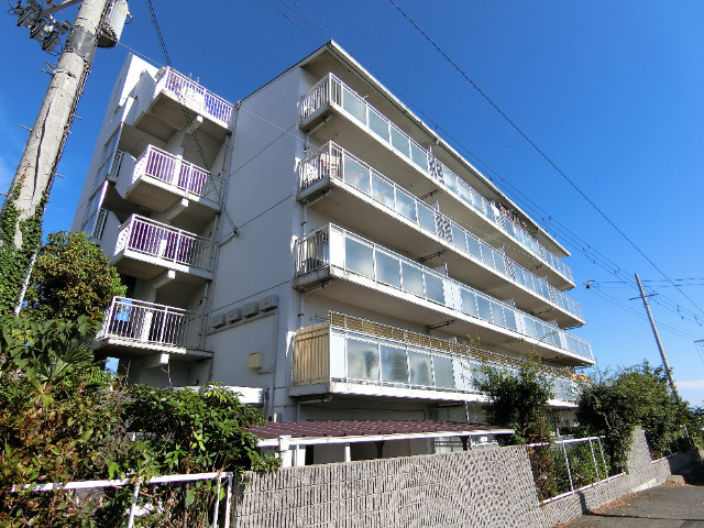 マリンハイム塩屋の外観