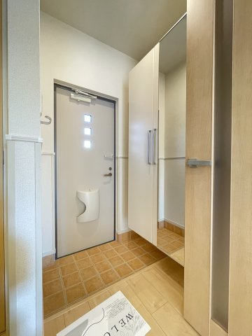 Ａｖｅｎｉｒ　Ⅱの玄関