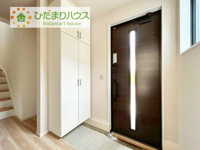 【玄関】 | 我孫子市つくし野8期　新築戸建 | 玄関が広いので親子で並んで仲良く靴が履けますね(^^)/