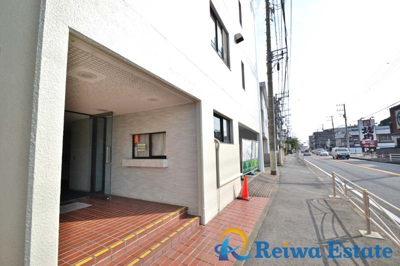 ライフコア茅ヶ崎の玄関