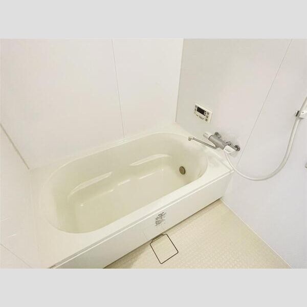 キャッスルコート神田町の浴室