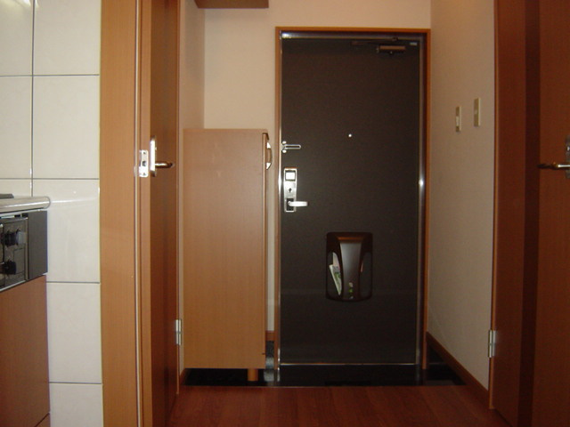 リバーサイド鳥居の玄関|玄関