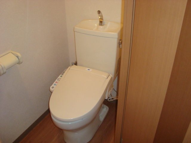 リバーサイド鳥居のトイレ|シャワー付トイレ