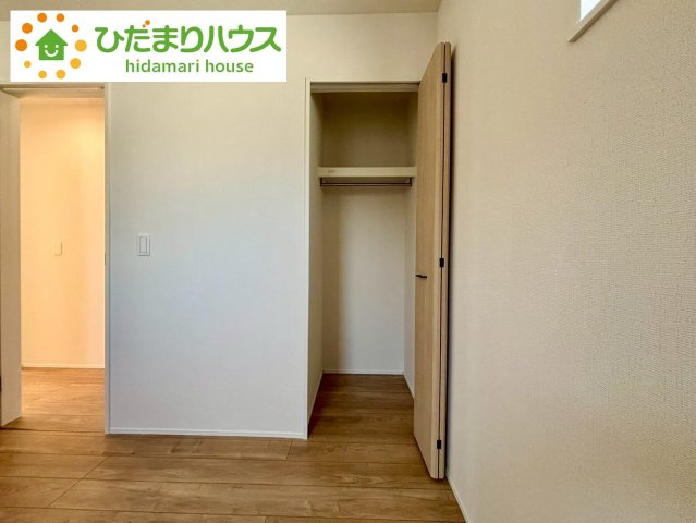 野田七光台24-1期　新築戸建　1号棟の収納|ハンガーパイプ付でお洋服の出し入れもラクラクです！						
