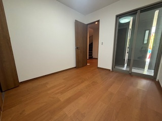 【洋室】 | 西区観音新町3丁目（舟入南駅）【築後未入居】全４区画　NO2 | 1階　収納付きでお部屋がスッキリ広く使えます。