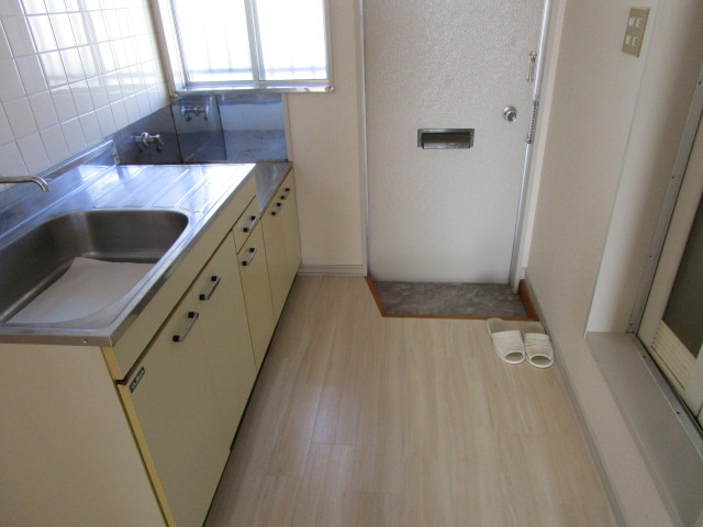 【キッチン】 | フェリース峰山 | コンパクトなキッチンで掃除もラクラク