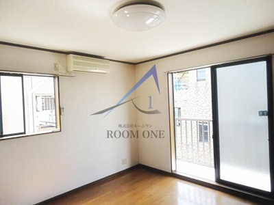 ラッヂ・スノセの居間・リビング|洋室のお部屋です。