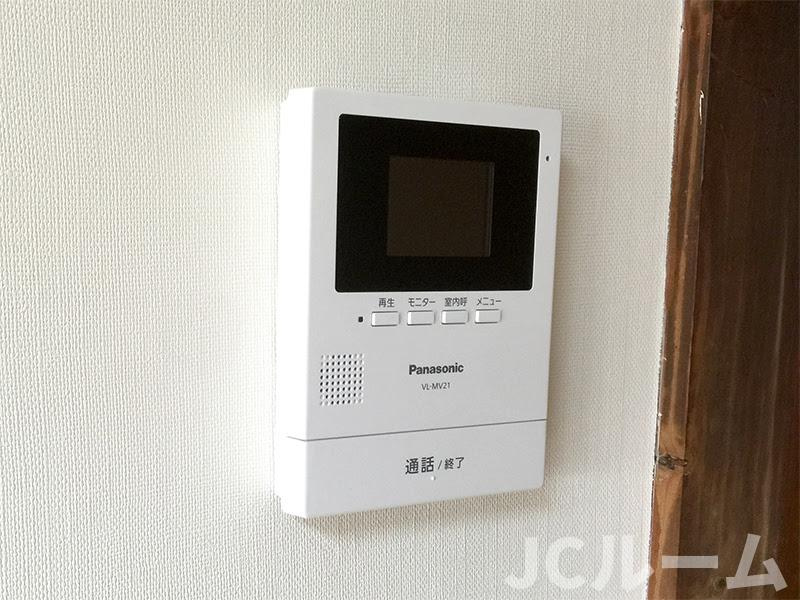 アシスト上越マンションⅡの居間・リビング|和室の場合があります。