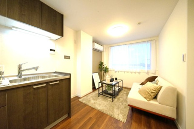 【内観：施工例】 | 上大岡ダイヤモンドマンション | 【モデルルーム】◆リビングは一日中太陽の光が射し込みます。家族が集まる空間は、自然と笑顔が溢れます！