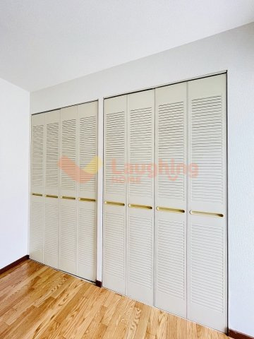 レジデンス高屋敷の収納|同建物の別タイプの写真です