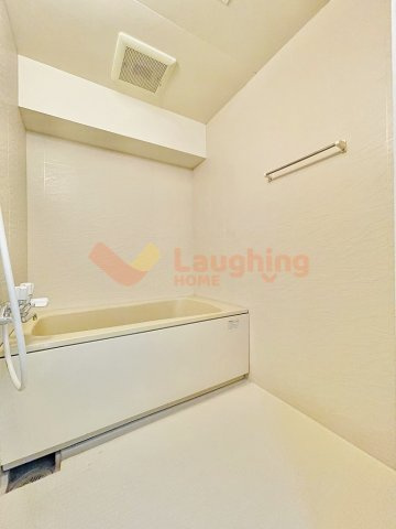 レジデンス高屋敷の浴室|同建物の別タイプの写真です