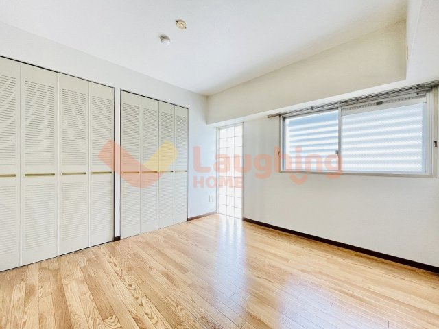 レジデンス高屋敷の寝室|同建物の別タイプの写真です