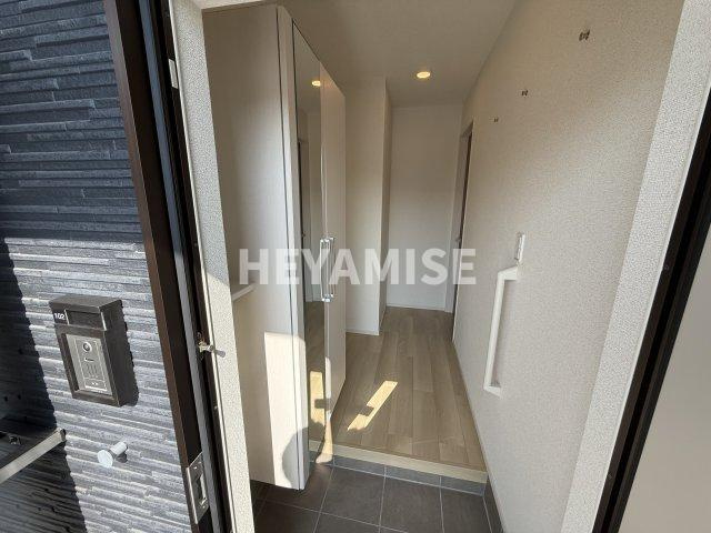 マーベラス　サライAの玄関|※類似物件の写真です※