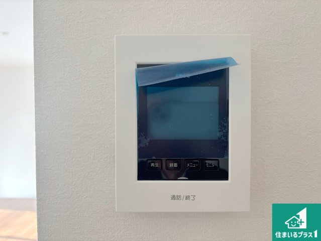 堺市西区浜寺昭和町　新築一戸建ての防犯設備|カラーモニターインターホン！声だけでなく来訪者の姿や顔がモニターで確認できるので、小さなお子様がいらっしゃるご家庭でも安心できます！