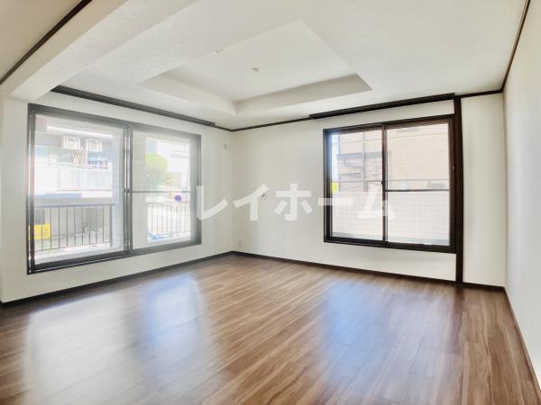 レジデンシア・フミの居間・リビング|同建物内別のお部屋の参考写真になります。