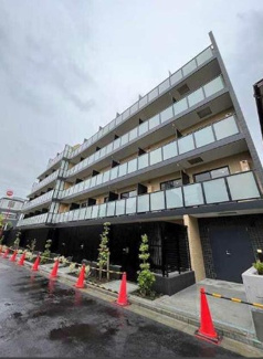 【外観】 | 鉄筋コンクリート造のがっちりとした建物。