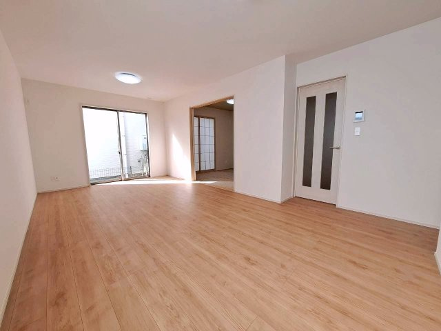 中頭郡読谷村字瀬名波の新築一戸建の居間・リビング|LDK16.6帖