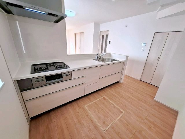 中頭郡読谷村字瀬名波の新築一戸建のキッチン|ゆったりキッチンです☆